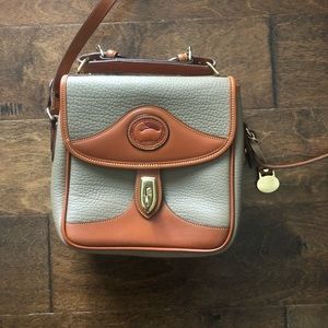 Vintage Authentic NWOT Dooney and Bourke Crossbody